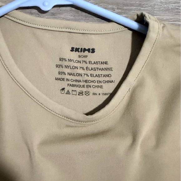 SKIMS - Picture 2 of 2